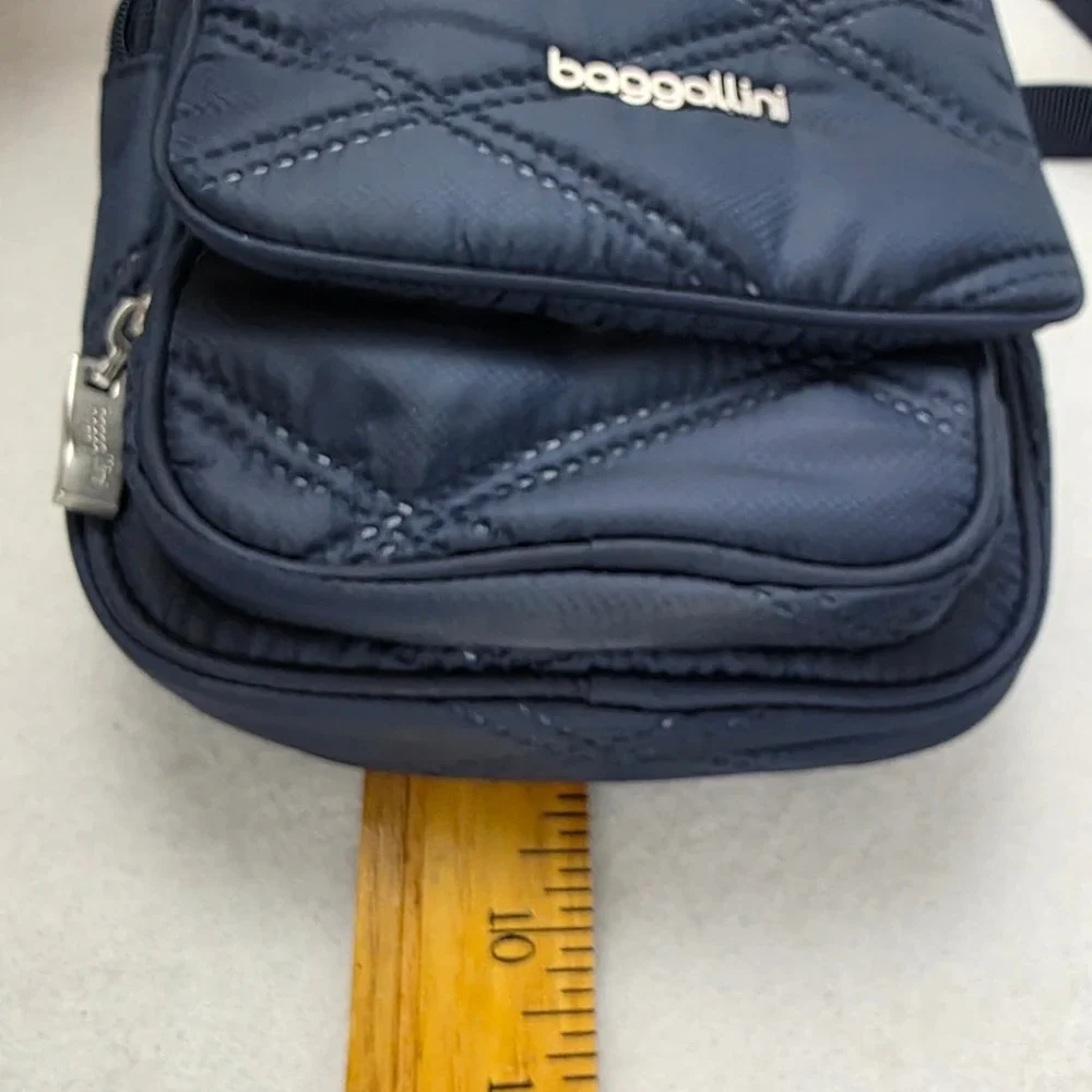 Baggallini RFID Journey Crossbody Navy Travel Bag Lightweight NWT Adjustable